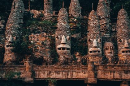 The 10 Hidden Faces in Famous Landmarks - Did You Miss Them?
