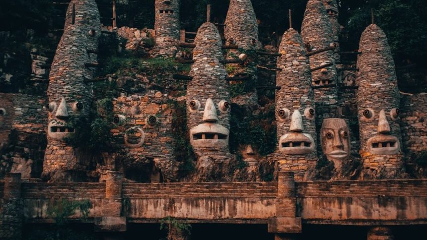 The 10 Hidden Faces in Famous Landmarks - Did You Miss Them?