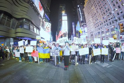More than 1,000 people attend ‘No Kings’ rally in Las Vegas