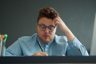 Silent Killers: 5 Symptoms of Burnout That Most Americans Mistake for 'Just Being Tired'