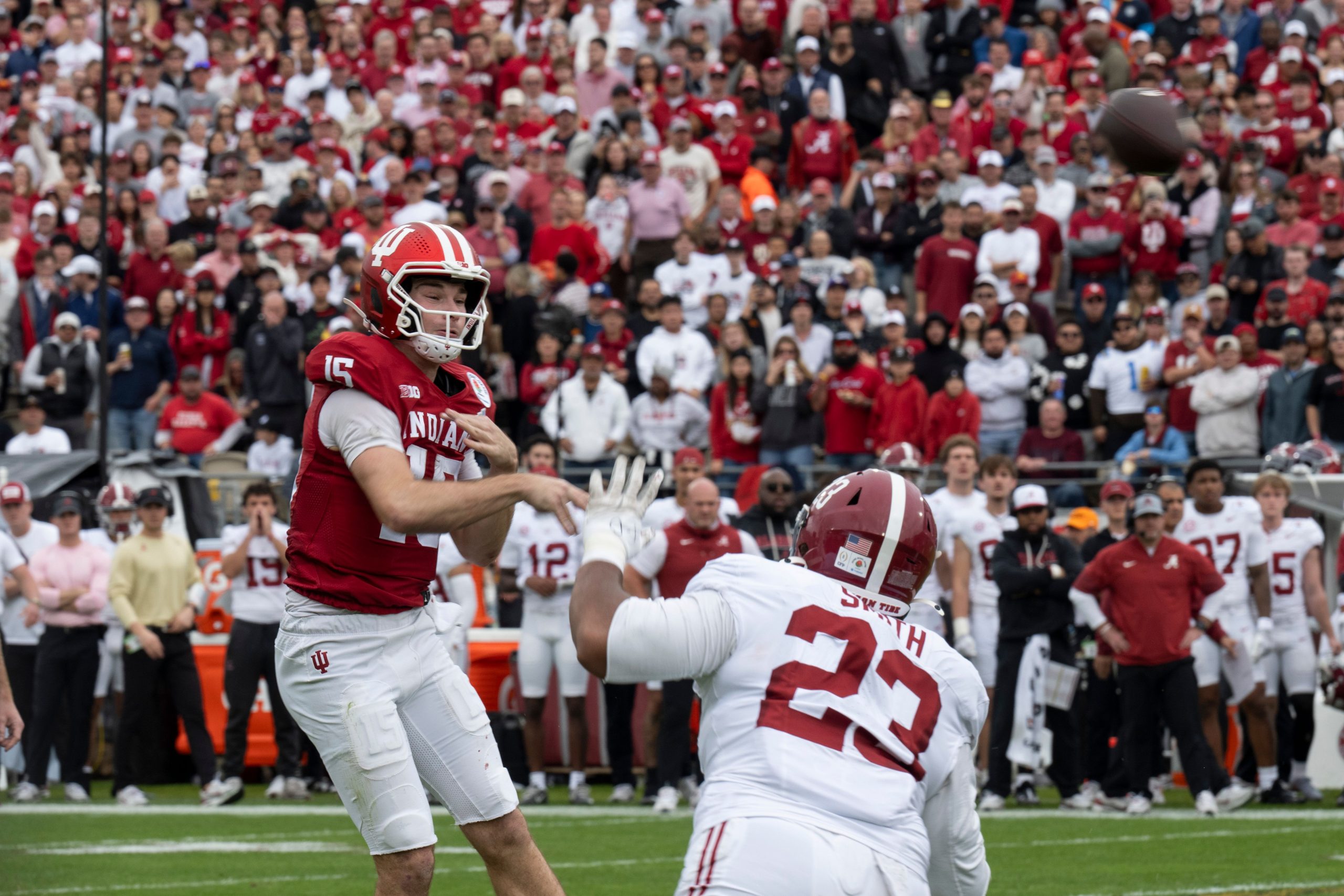 Fernando Mendoza, possible No. 1 pick of Raiders, looks sharp in pro day workout - PHOTOS