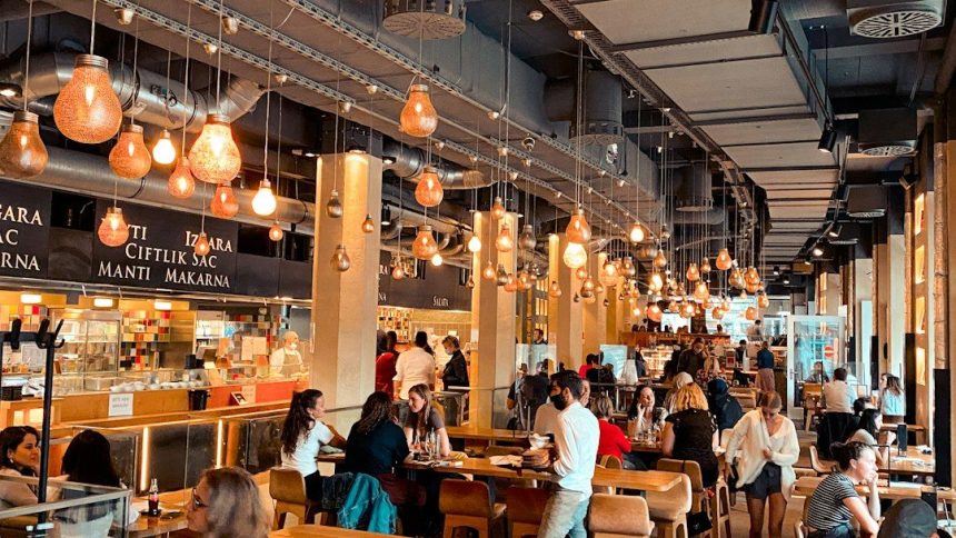 Data Reveal: The Best Night to Hit the Tables if You Want to Avoid the Crowds