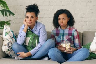 Screen-Free Saturdays: The Growing Movement of Parents Banning Tech Once a Week