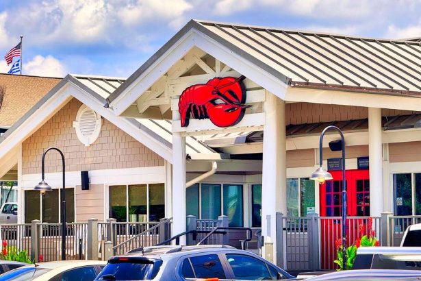 5 Iconic American Brands That Might Not Survive the Next 18 Months