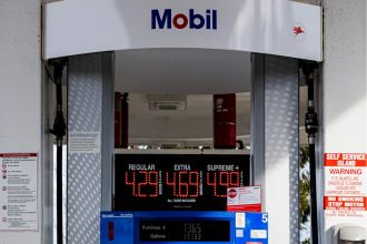 Pain at the pump: Las Vegas Valley gas hits $5 average for first time since ‘23
