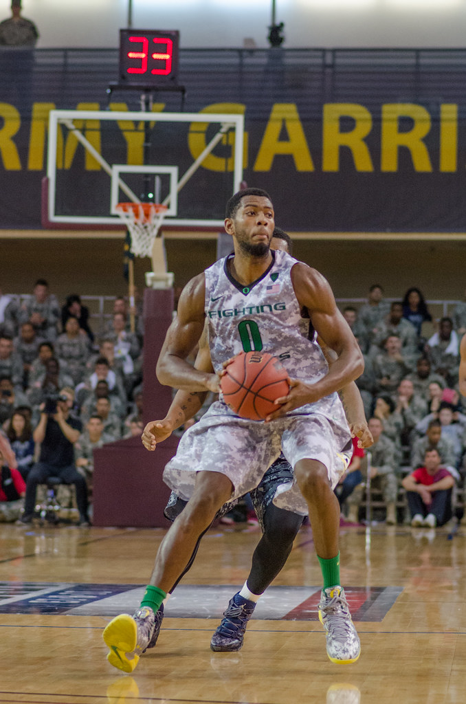 Where do UNLV men’s and women’s basketball stand at start of transfer portal action?