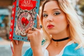 10 Fictional Places Readers Still Want to Visit