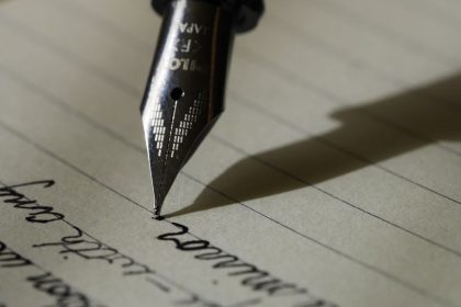 7 Handwritten Notes That Became Crucial Evidence in Major Cases