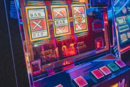 Slot Machine Myths vs. Reality: Does the "Temperature" of a Machine Actually Matter?