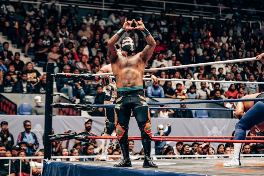 Escapades of Grey: Las Vegas wrestler performs in exhibition match — PHOTOS