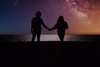 5 Most Compatible Zodiac Pairings for a Las Vegas Elopement