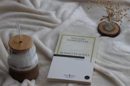 Why This 7 Simple Rhyme Helped Generations Remember Shakespeare's Plays