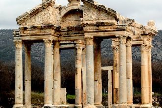 These 13 Ancient Graffiti Walls Reveal More Than the Textbooks Do