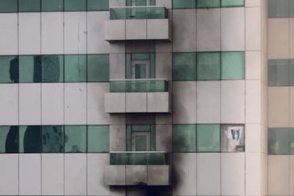 One person critically injured in east Las Vegas apartment fire