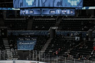 Golden Knights storm back in 3rd period, take Game 1 over Mammoth — PHOTOS