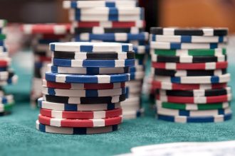 The Psychology of the Jackpot: Why We Stay at the Machine After a Big Win