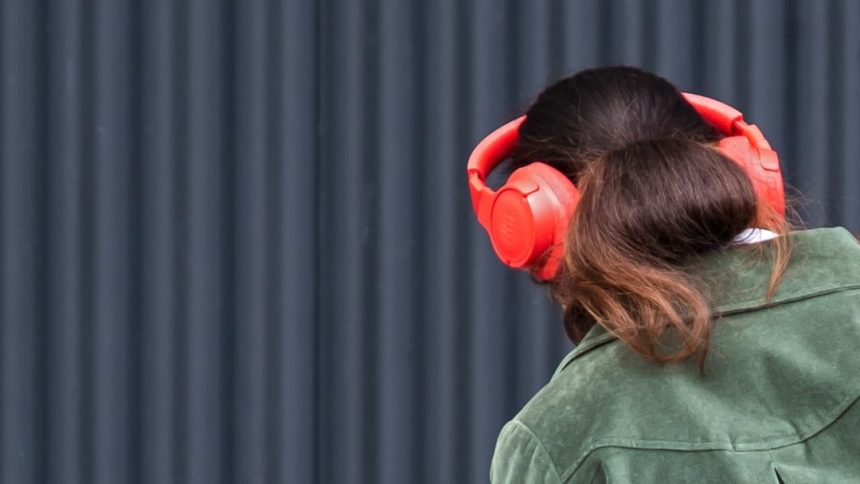 5 Things Casual Listeners Do That Audiophiles Avoid