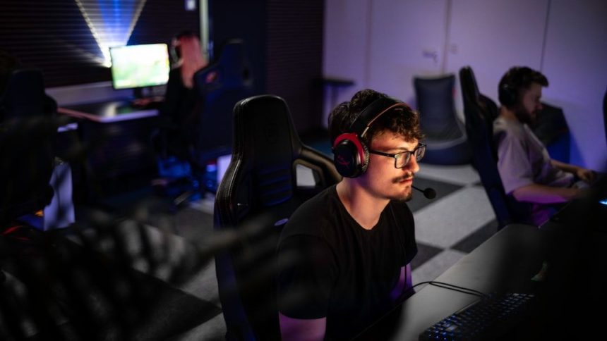 5 Things Casual Gamers Do That Pros Don't