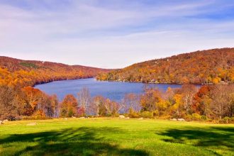 6 Fictional Towns So Detailed You Can Practically Visit Them