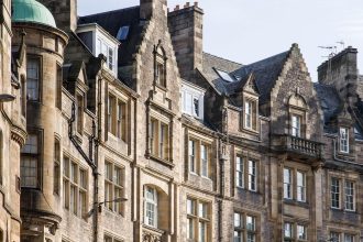 5 Fictional Towns We Wish Were Real