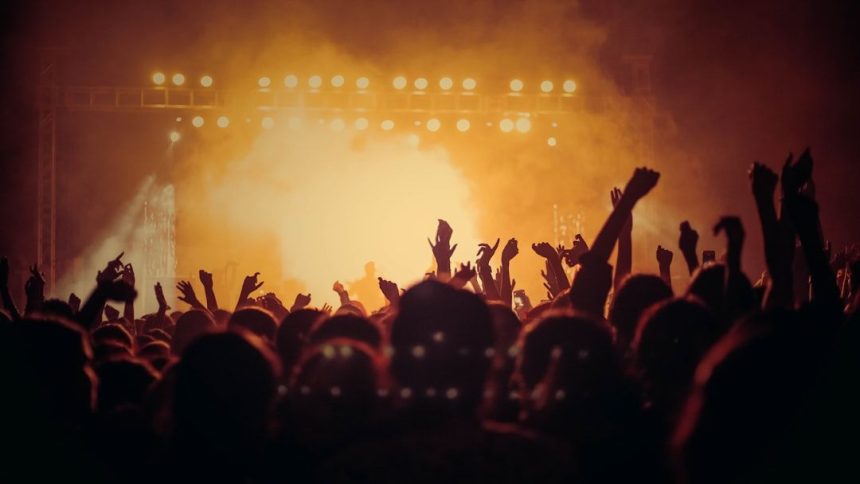 From Stage to Crowd: The Behavioral Psychology of Las Vegas Residency Performances