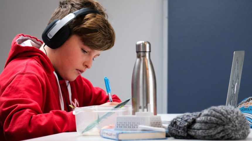 A Teacher Reveals 8 Things Students Do That Quietly Alarm Educators