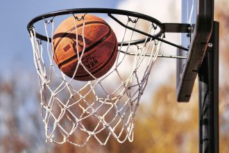 Former UH player, NBA assistant coach Damon Jones pleads guilty in massive gambling scheme