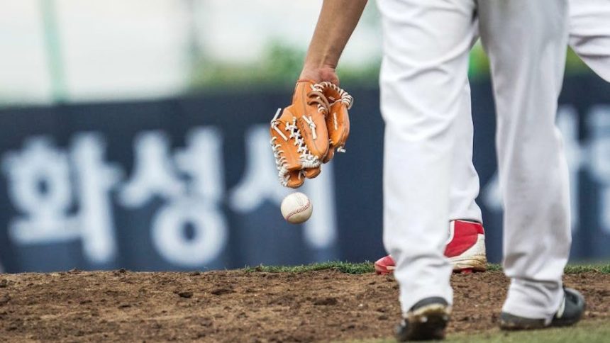 Why Dodgers pitcher Edwin Díaz might return sooner than expected after elbow surgery