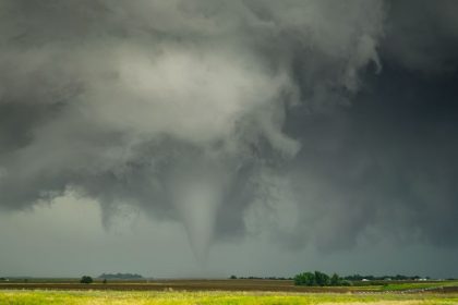 Tornado, supercell, or other? Terrifying storm last Thursday - Middle, TN