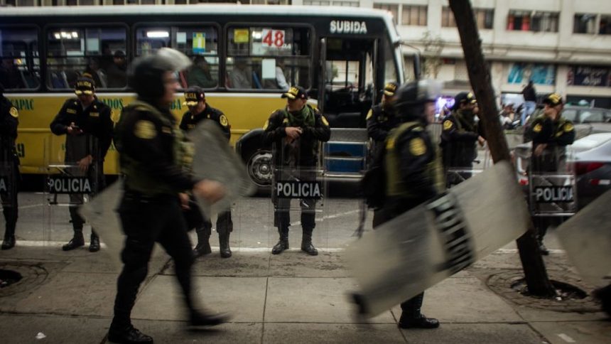 Confrontation between officers and alleged shooter at D.C. gala lasted 7 seconds