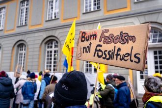 Western lawmakers move to weaken Clean Air Act and shield fossil fuel companies from climate lawsuits