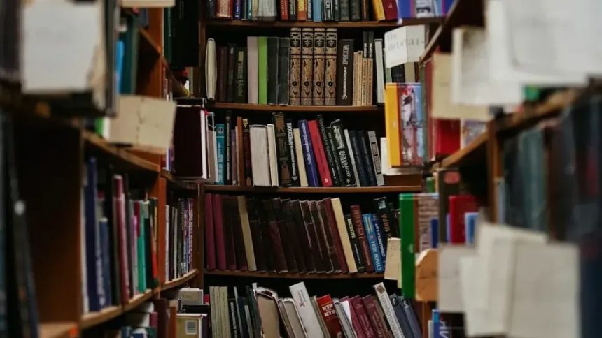7 Books With No Chapters - and Why That Works