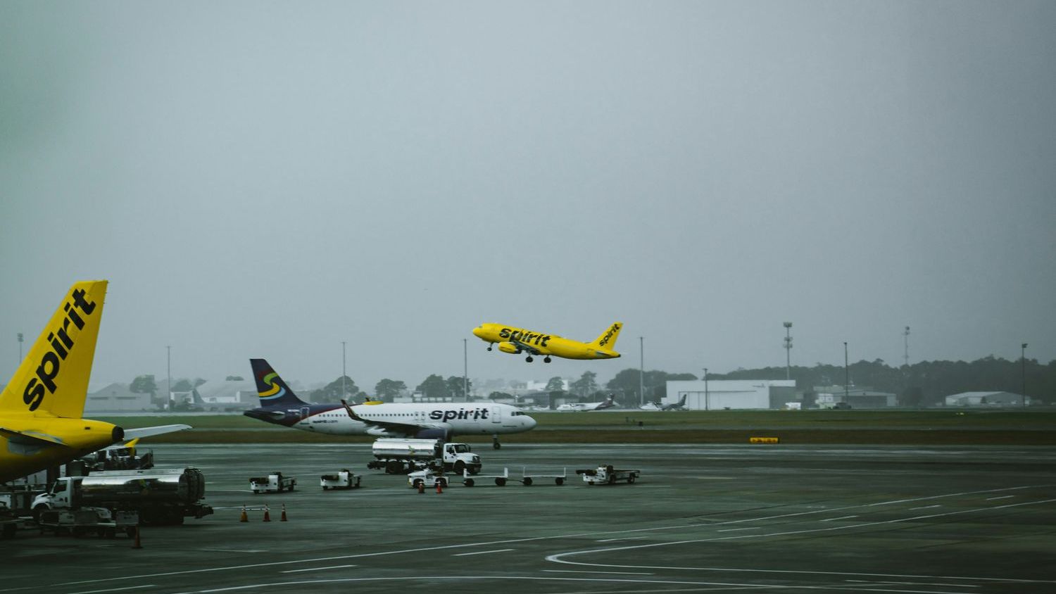 Spirit Airlines ceases operations, impacting Las Vegas travelers