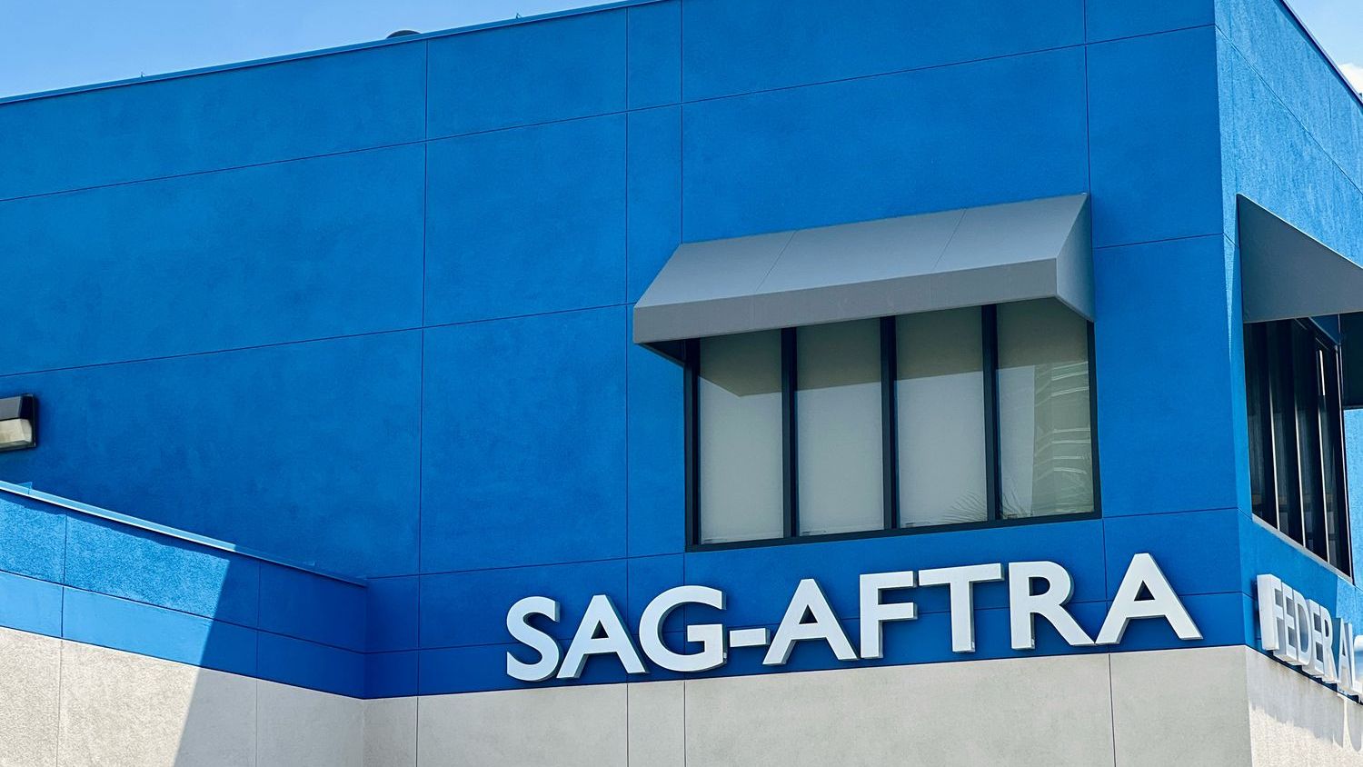 SAG-AFTRA reaches tentative labor deal with major studios