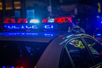 Police look for carjacking suspect after crash in east Las Vegas Valley