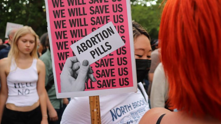 Supreme Court Temporarily Restores Access to Abortion Pill by Mail
