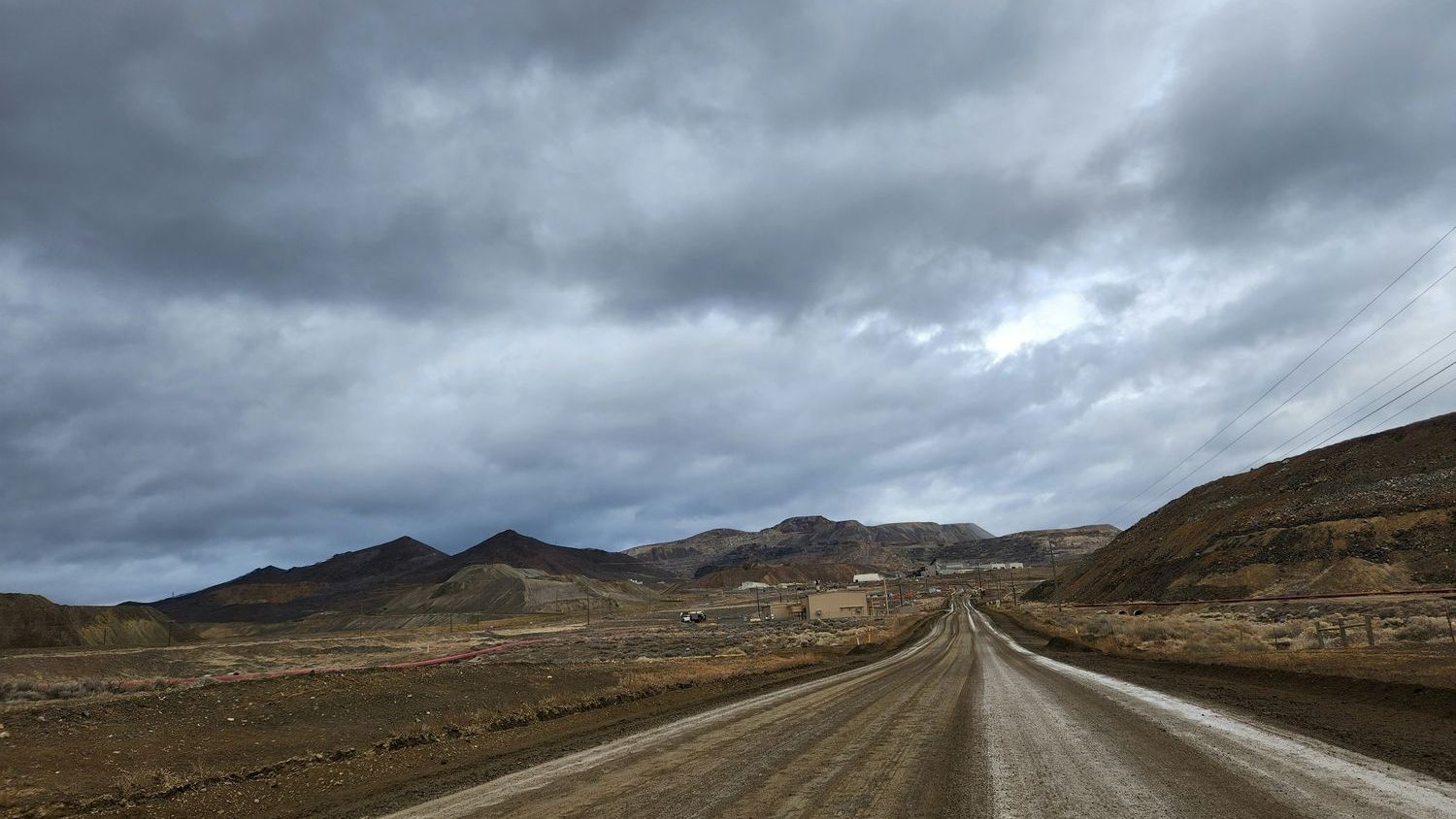 Why is Nevada Gold Mines one of Lombardo's top donors in governor's race?