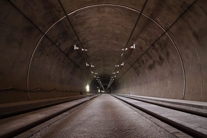 Both sides of 110 Freeway shut down in San Pedro after fire erupts in tunnel