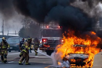 110 freeway closed in both directions in Wilmington for fire near encampment