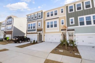 Metro Vancouver homebuyers finding 'sweet spot' in townhome units, new report says