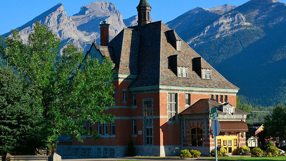 B.C. judge slashes lawyer's $425,000 bill for settling grandmother's will