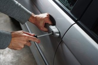 SoCal smash-and-grabs: Thieves crash cars into stores in West Hollywood, Eagle Rock