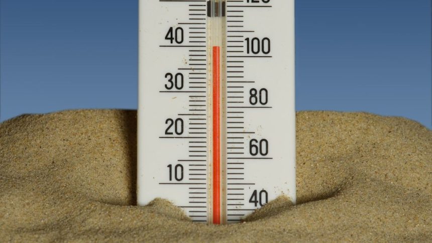Stay cool, mom: It’s going to be a hot weekend in Las Vegas