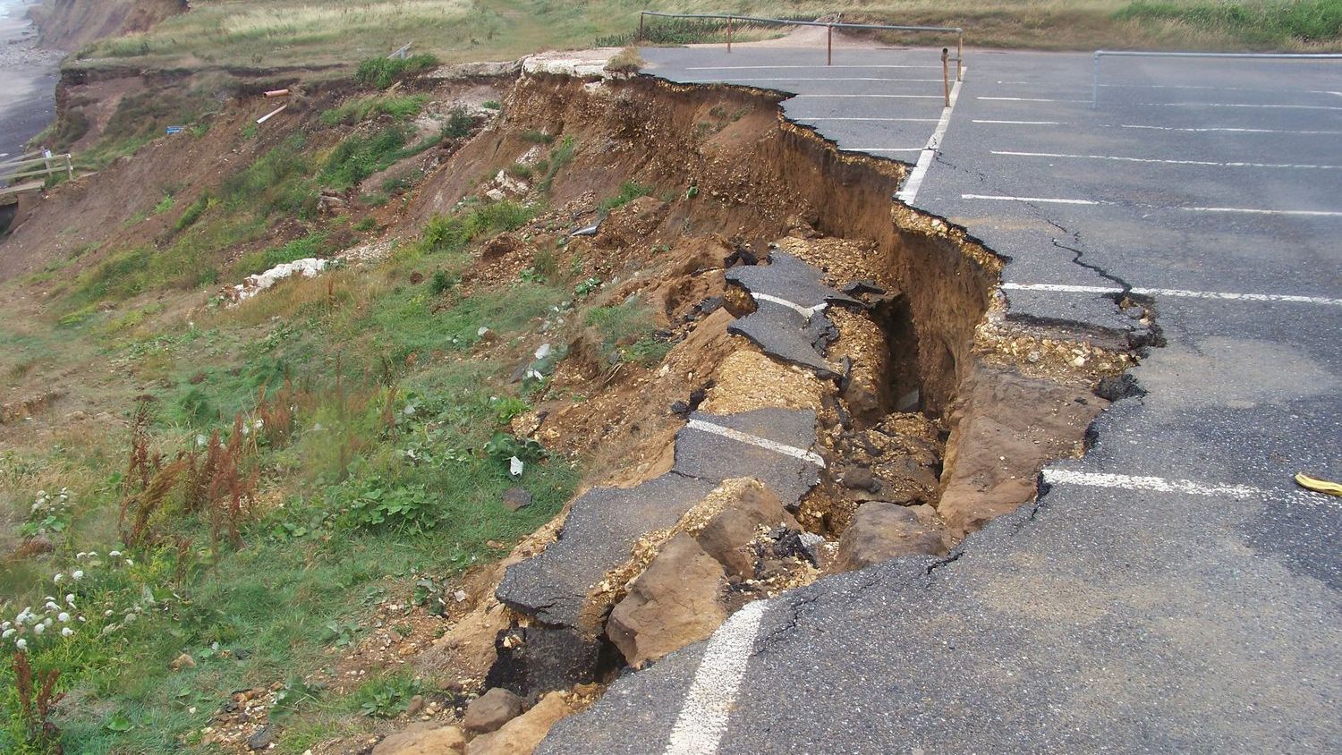 Series of many earthquakes, including 4.4 magnitude, rattles Imperial County, USGS says