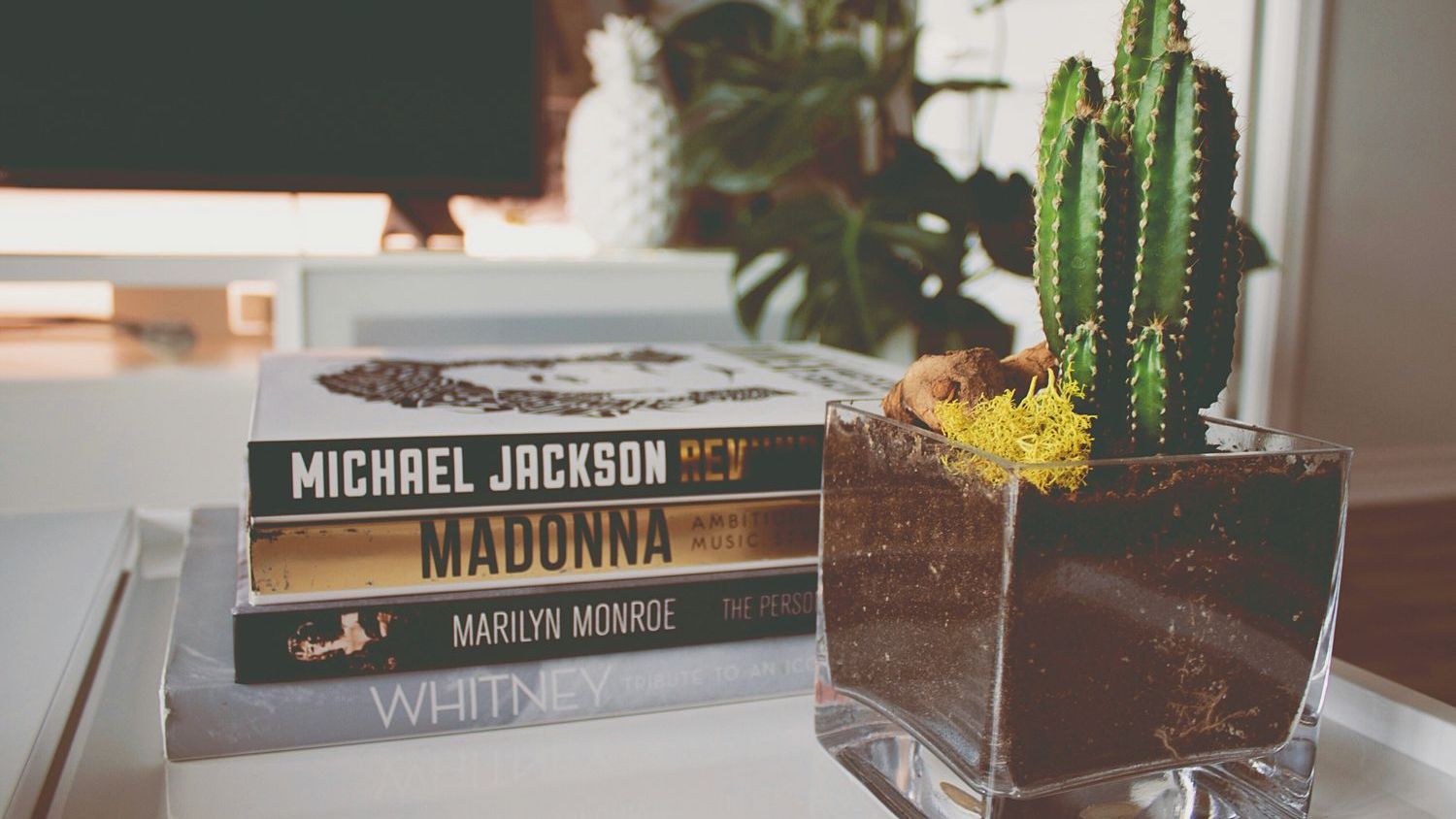 Owners who want to demolish home where Marilyn Monroe died get smacked down by judge