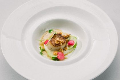 Beyond the Buffet: The Rise of the Michelin-Starred "Micro-Restaurant" in Vegas
