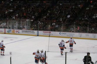 Killorn, Sennecke get big goals in Ducks' series-evening, 4-3 win over Golden Knights in Game 4
