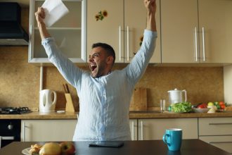 Young Americans' job market optimism falls as older adults stay upbeat: Poll