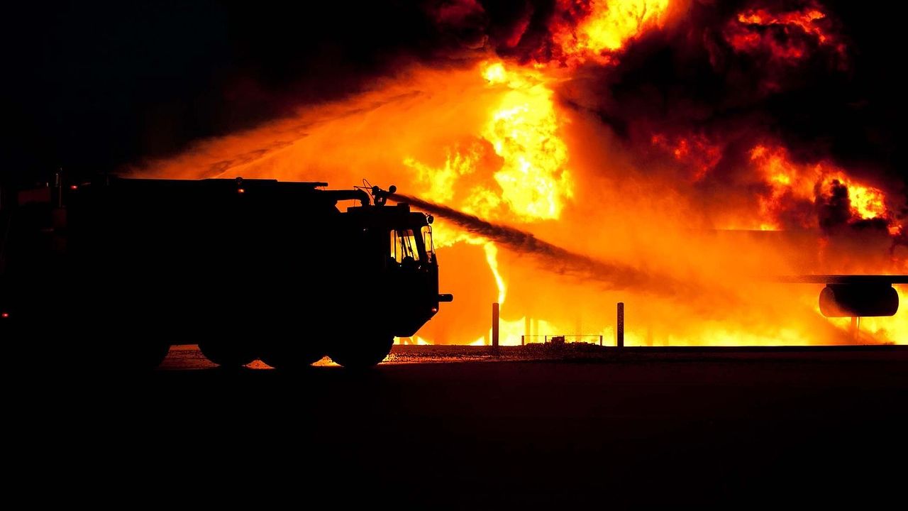 Multiple vehicles at Clawson Motorsports damaged in Northeast Fresno fire, officials say