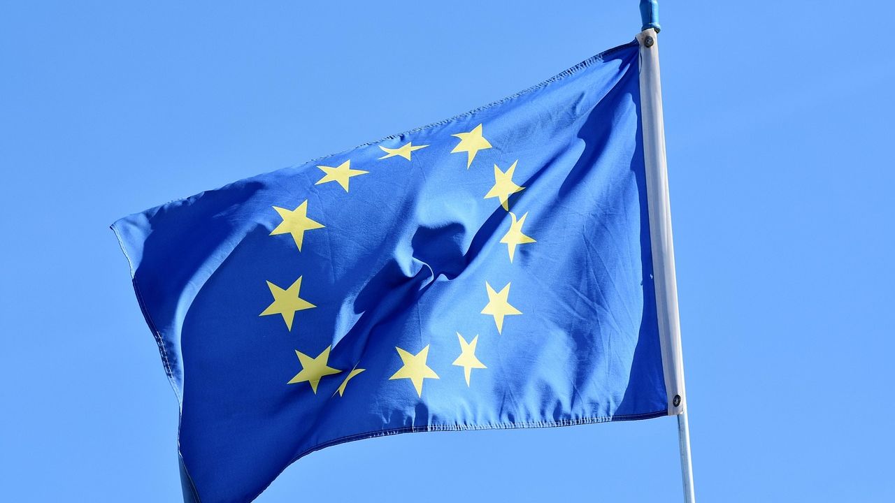 Kyiv’s corruption scandal threatens Zelenskyy’s EU push